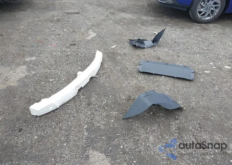 2014 Toyota Prius C Three from USA, damaged, VIN JTDKDTB30E1075790